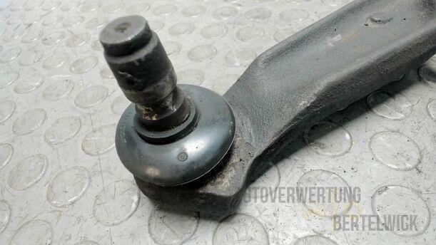 Foto: QUERLENKER VORNE LINKS eines Alfa Romeo 145 1.6