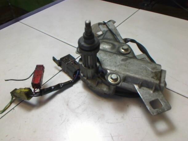 Foto: HECKSCHEIBENWISCHERMOTOR eines Peugeot 106 D XN