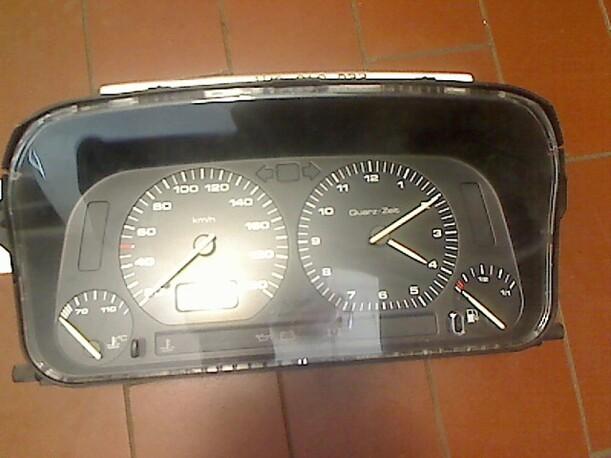 Foto: TACHOEINHEIT eines VW Golf 1.4 Europe
