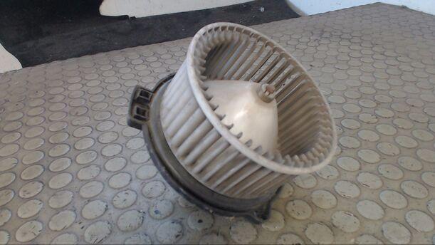 Foto: GEBLÄSEMOTOR eines Mitsubishi Lancer 1600 GLi