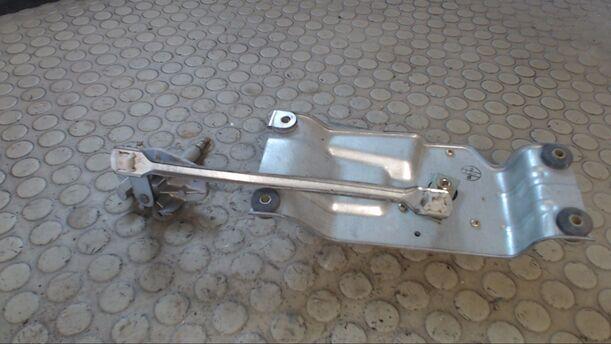 Foto: HECKSCHEIBENWISCHERMOTOR eines Mitsubishi Lancer 1600 GLi