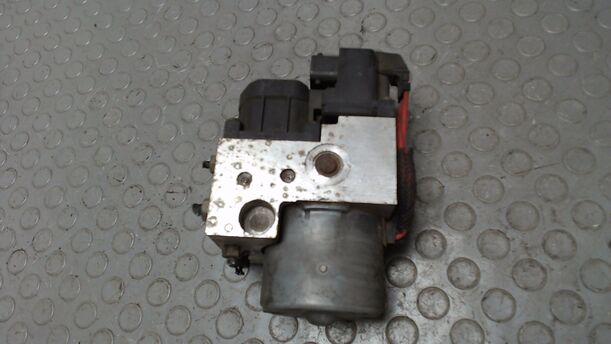 Foto: HAUPTBREMSAGGREGAT ABS eines Fiat Multipla 100 16V SX