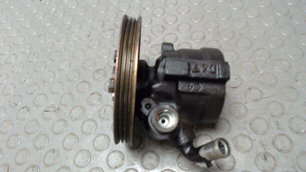Foto: PUMPE  SERVOLENKUNG eines Fiat Multipla 100 16V SX