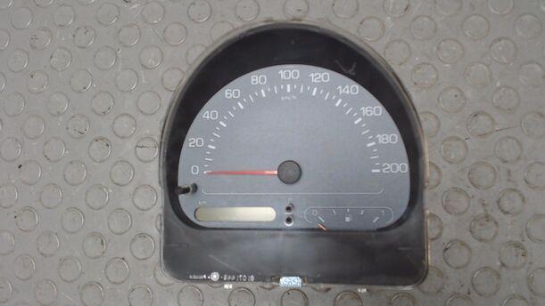 Foto: TACHOEINHEIT eines Fiat Multipla 100 16V SX