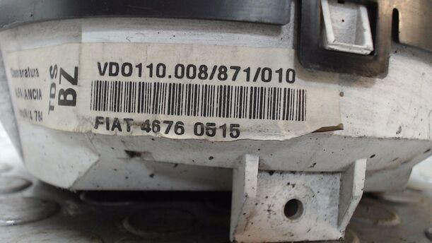 Foto: TACHOEINHEIT eines Fiat Multipla 100 16V SX