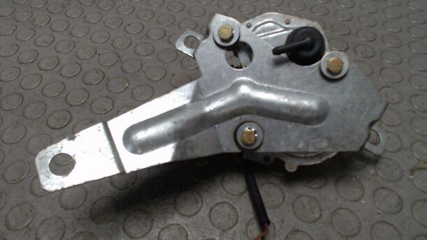 Foto: SCHEIBENWISCHERMOTOR HINTEN eines Ford Scorpio Turnier CLX