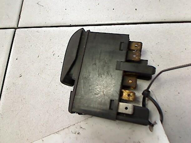 Foto: LICHTSCHALTER eines Seat Toledo GL