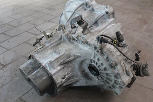 Foto: SCHALTGETRIEBE eines Mazda 626 1.9i LX