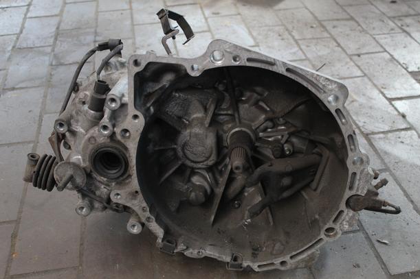 Foto: SCHALTGETRIEBE eines Mazda 626 1.9i LX