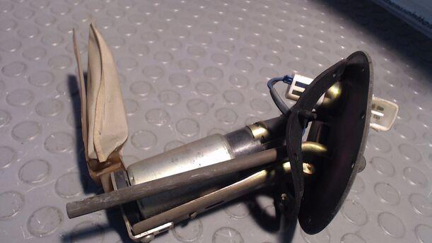 Foto: KRAFTSTOFFPUMPE eines Mazda 626 1.9i LX