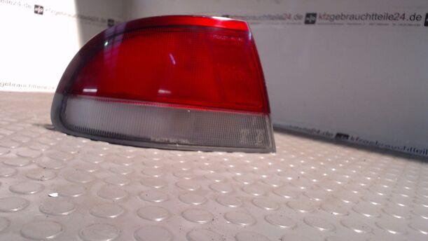 Foto: HECKLEUCHTE / RÜCKLEUCHTE LINKS eines Mazda 626 1.9i LX