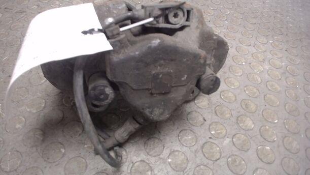 Foto: BREMSSATTEL VORN LINKS eines Mercedes-Benz E 240 T Classic