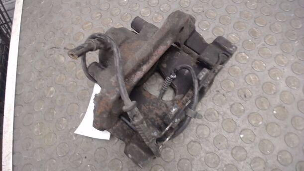 Foto: BREMSSATTEL VORN LINKS eines Mercedes-Benz E 240 T Classic