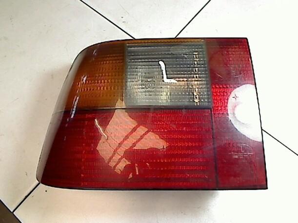 Foto: HECKLEUCHTE LINKS eines Seat Ibiza 1.3i CL