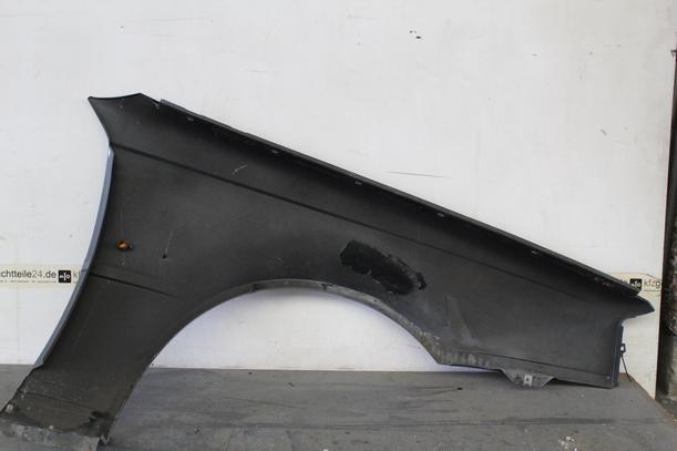 Foto: KOTFLÜGEL VORN LINKS eines Volvo 440 GL Injection