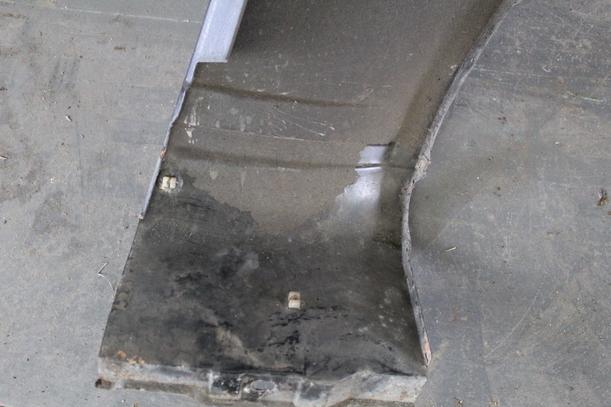 Foto: KOTFLÜGEL VORN LINKS eines Volvo 440 GL Injection