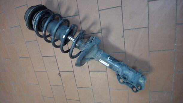 Foto: FEDERBEIN VORN LINKS eines Seat Ibiza 1.05i CL