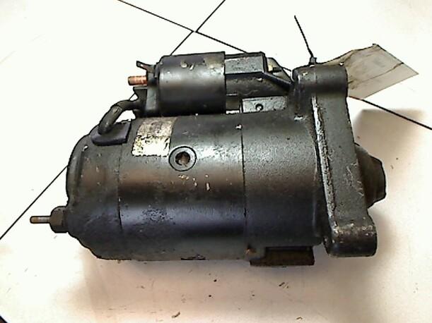 Foto: ANLASSER / STARTER eines Peugeot 405 Break GRI