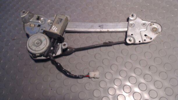 Foto: FENSTERHEBER ELEKTR HINTEN LINKS eines Mazda 626 1.9i GLX
