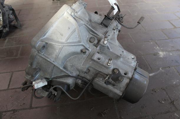 Foto: SCHALTGETRIEBE 5-GANG eines Mazda 626 1.9i GLX
