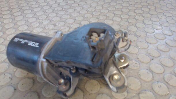 Foto: SCHEIBENWISCHERMOTOR VORN eines Mazda 323 P 1.4