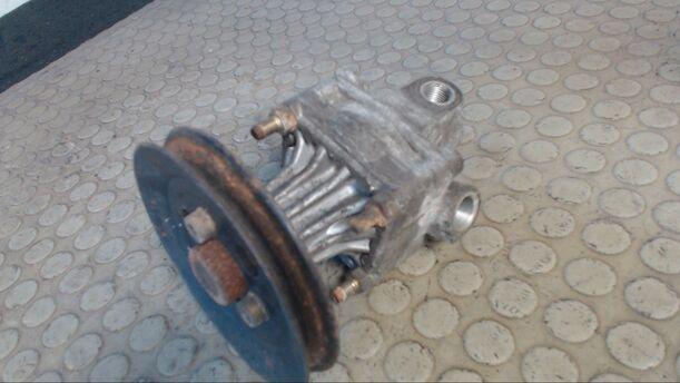 Foto: LENKGETRIEBEPUMPE eines Audi 80 1.8 S