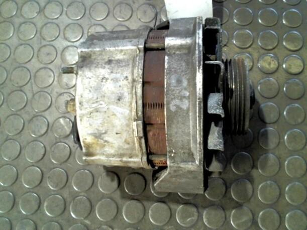 Foto: LICHTMASCHINE eines Alfa Romeo 164 2.0 Twin Spark