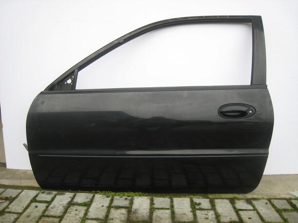 Foto: TÜR VORNE LINKS V L eines Mitsubishi Colt 1600 TGI Classic