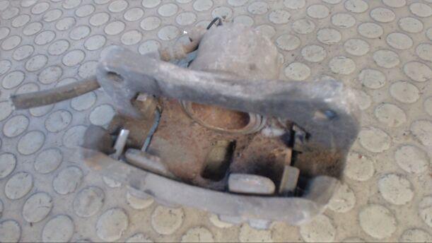 Foto: BREMSSATTEL VORN LINKS eines Mitsubishi Colt 1600