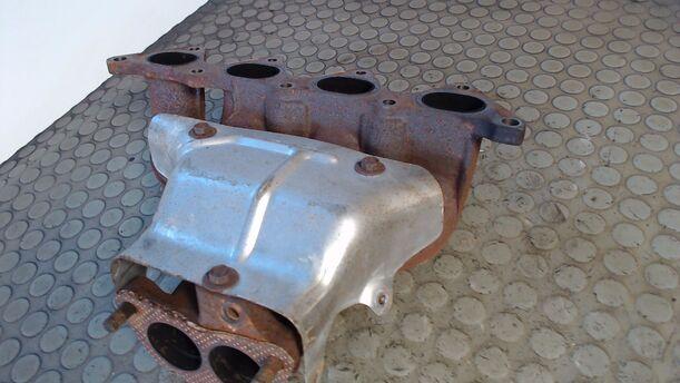Foto: AUSPUFFKRÜMMER eines Mitsubishi Colt 1600