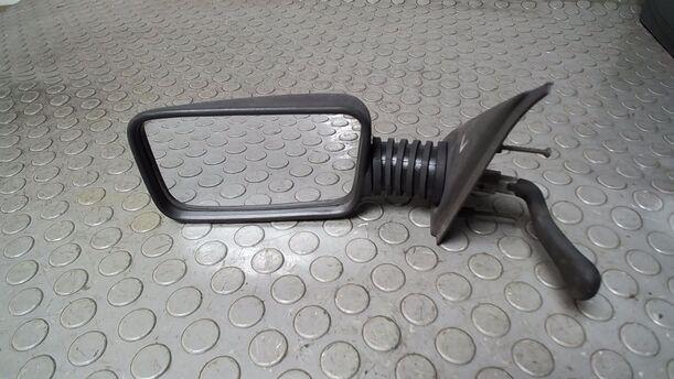 Foto: AUSSENSPIEGEL LINKS eines Lancia Y 10 fire GLE Intercooler