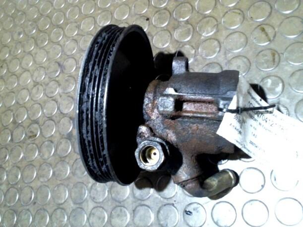 Foto: LENKGETRIEBEPUMPE eines Ford Express