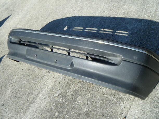 Foto: STOßFÄNGER / STOßSTANGE VORNE eines Ford Escort 16V GLE Intercooler