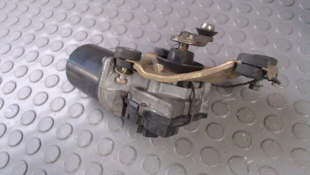 Foto: SCHEIBENWISCHERMOTOR VORN eines Mazda 626 1.9i Njoy
