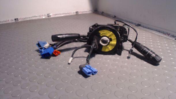 Foto: BLINKSCHALTER/KOMBISCHALTER eines Mazda 626 1.9i Njoy