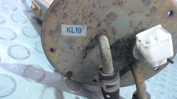 Foto: KRAFTSTOFFPUMPE eines Mazda 626 1.9i Njoy