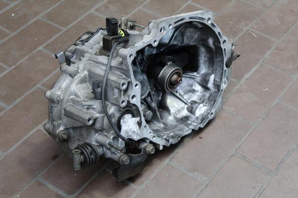 Foto: SCHALTGETRIEBE-5-GANG eines Mazda 626 2.0i