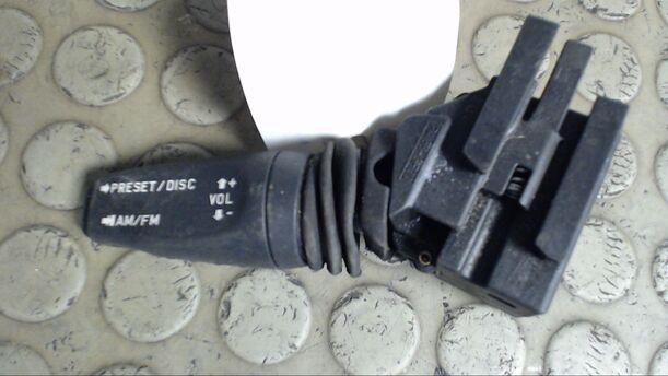 Foto: SCHALTER RADIO eines FORD SCORPIO  2,9I GLE Intercooler