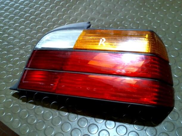 Foto: HECKLEUCHTE/ RÜCKLICHT RECHTS eines BMW 318is