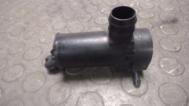 Foto: SCHEIBENWASCHPUMPE ( DENSO ) eines Saab 9-3 2.0i Turbo CL