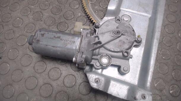 Foto: FENSTERHEBER ELEKTRISCH VORNE LINKS (4/5-TÜRER) eines Saab 9-3 2.0i Turbo