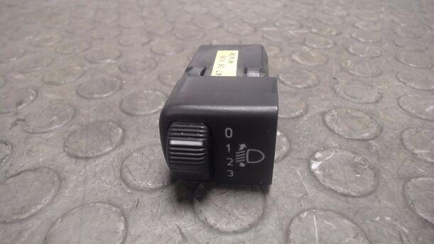 Foto: SCHALTER LEUCHTWEITENVERSTELLUNG eines Saab 9-3 2.0i Turbo