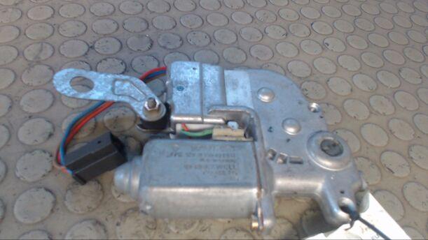 Foto: SCHIEBEDACHMOTOR eines VW Passat Variant 1.9