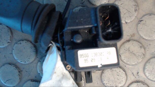 Foto: SCHALTER AUDIO eines Ford Scorpio 24V