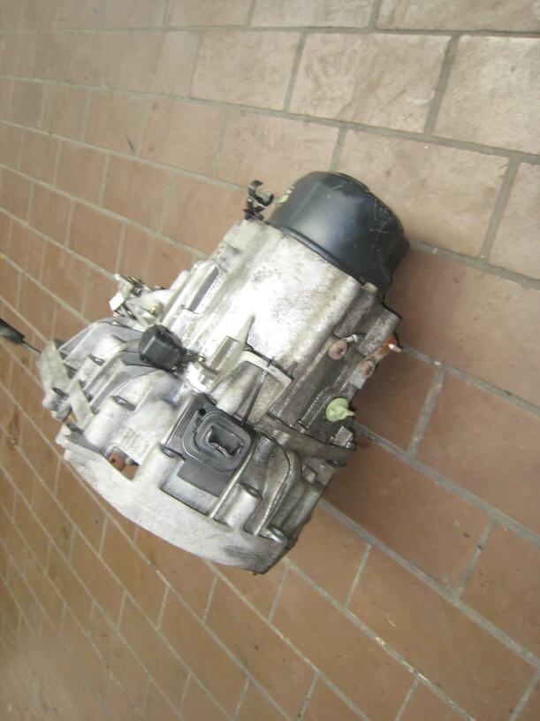 Foto: SCHALTGETRIEBE 5-GANG  JB3097 eines Renault Rapid T55