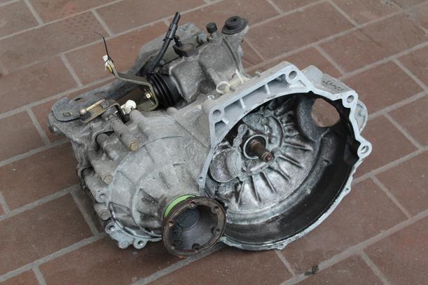 Foto: SCHALTGETRIEBE 5-GANG DFN eines Seat Cordoba 1.6i