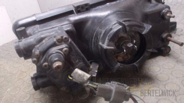 Foto: SCHEINWERFER LINKS eines Nissan Sunny Traveller s