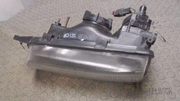 Foto: SCHEINWERFER LINKS eines Nissan Sunny Traveller s