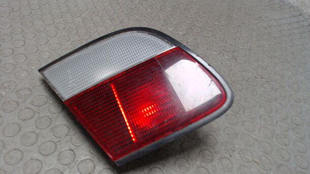 Foto: HECKLEUCHTE INNEN LINKS  (FACELIFT) eines Nissan Almera 1.4