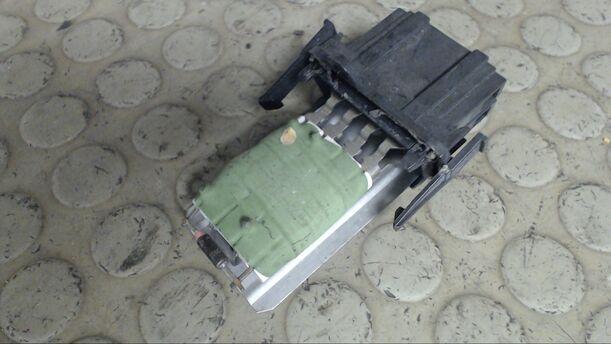 Foto: HEIZUNGSGEBLÄSEWIDERSTAND eines VW Polo 55
